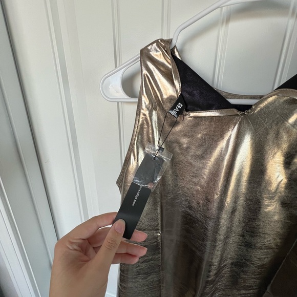 Metallic Gold Tank - Picture 4 of 5